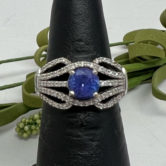 18K Solid White Gold Tanzanite Diamond Ring Sz 5.5 - Picture 13 of 16